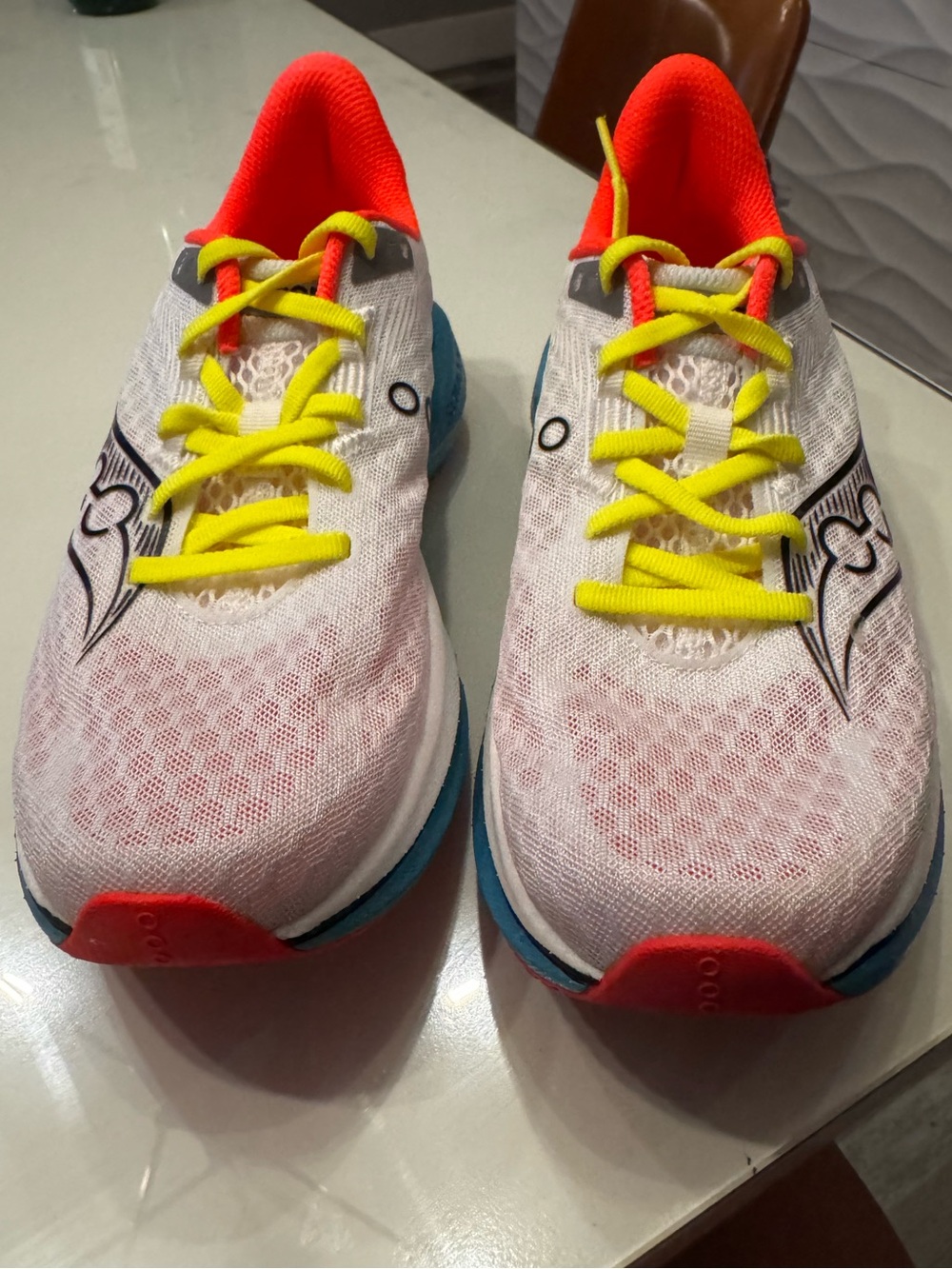 Women Saucony Endorphin Speed 5